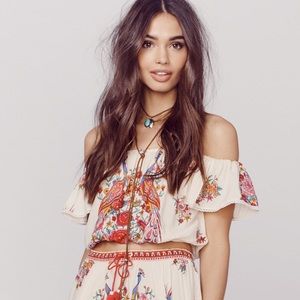 Spell and the gypsy hotel paradiso top